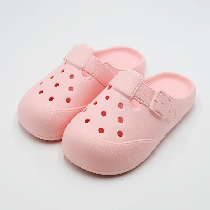 Flip Flops vs. diapozitive: Alegerea încălțămintei de vară potrivite