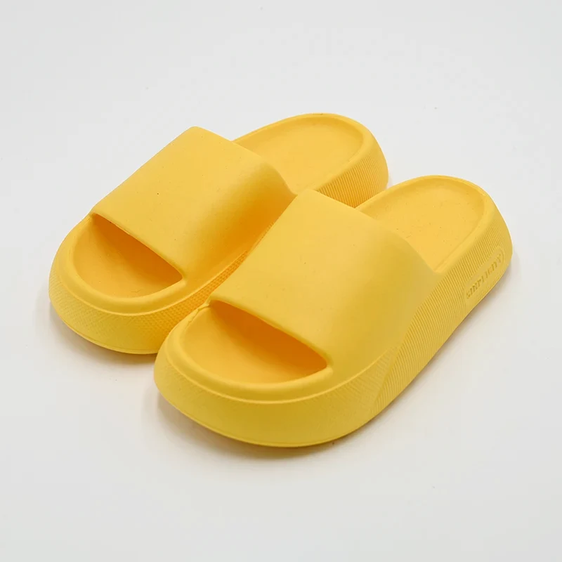 De ce papucii de culoare solidă sunt liniștea esențială pe care o merită fiecare casă?